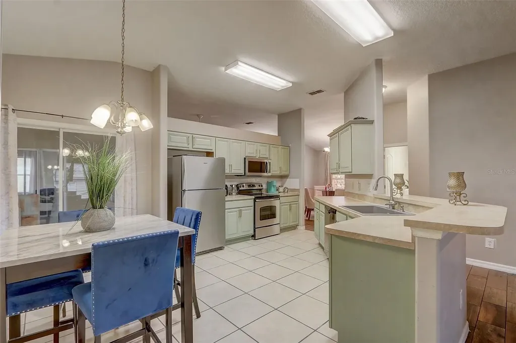 129 Compass Rose Dr Brook Groveland FL 34736