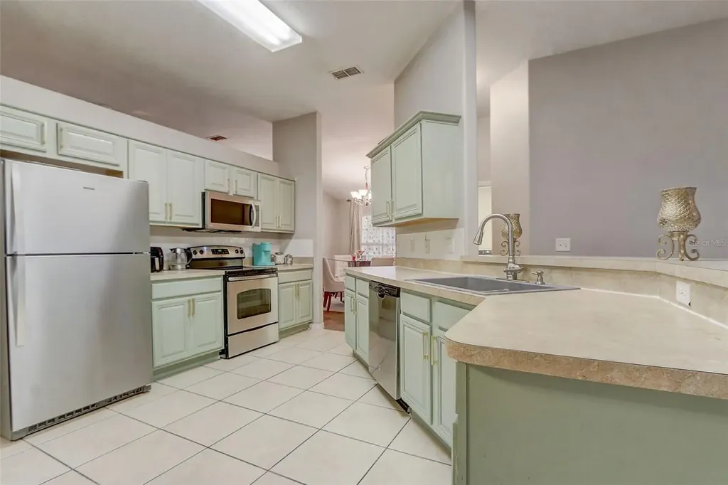 129 Compass Rose Dr Brook Groveland FL 34736