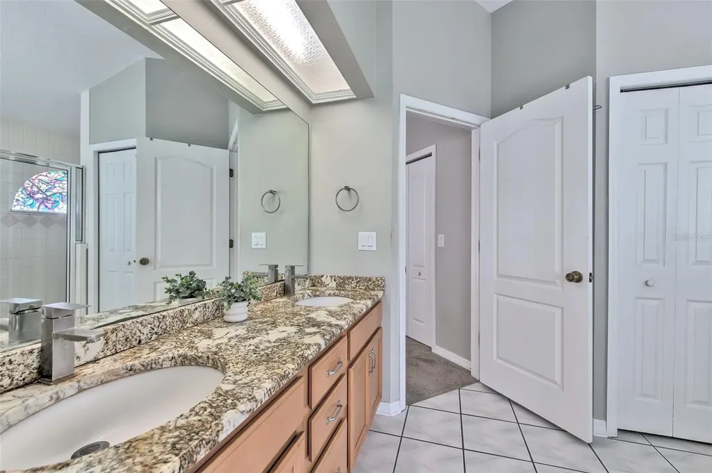 2327 Eagle Bluff Drive Valrico FL 33596
