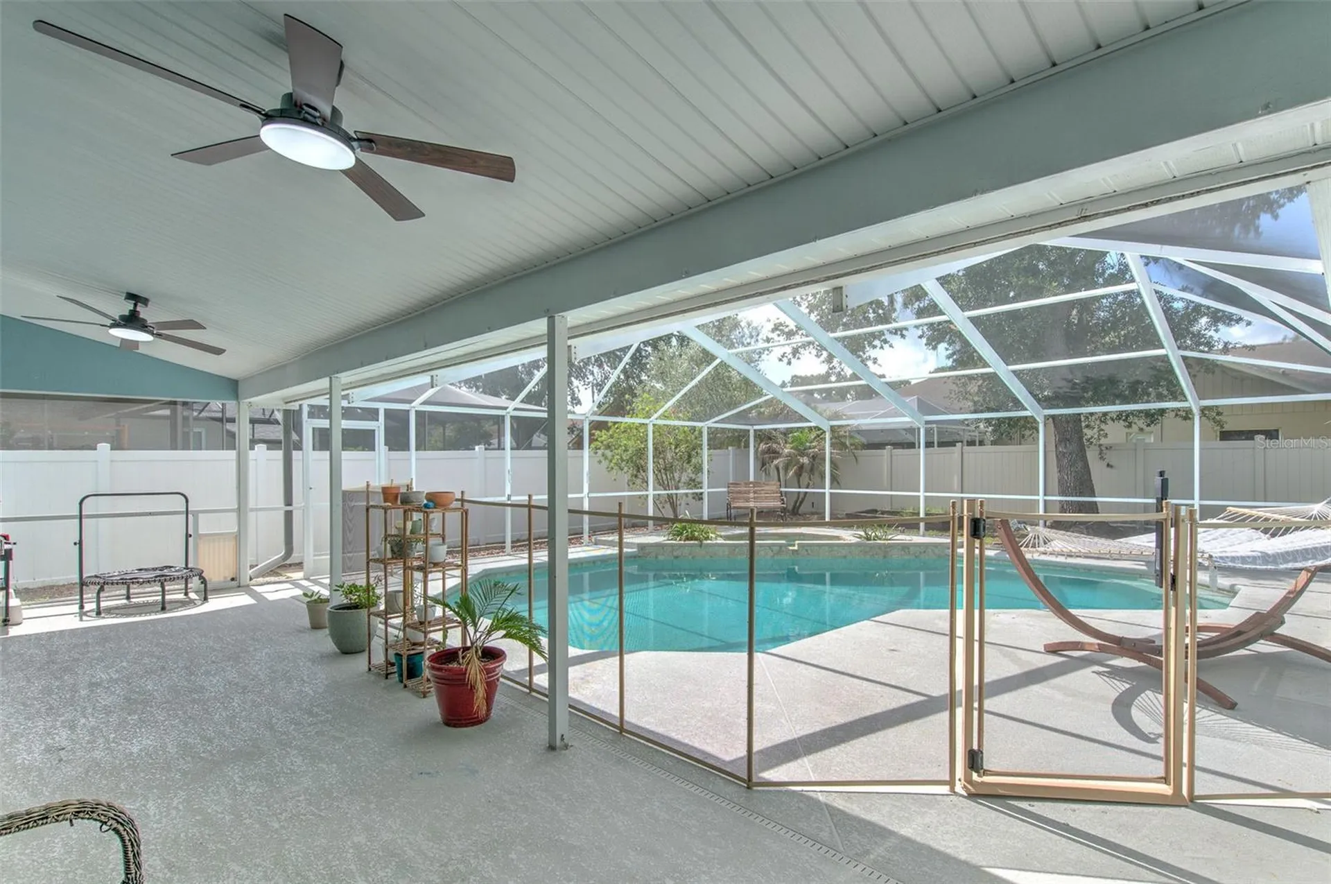 2327 Eagle Bluff Drive Valrico FL 33596