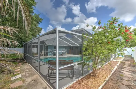2327 Eagle Bluff Drive Valrico FL 33596