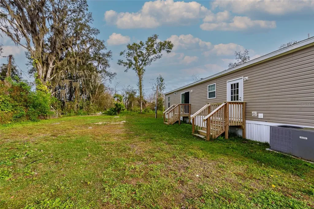 3205 J And J Manor Road Lakeland FL 33810
