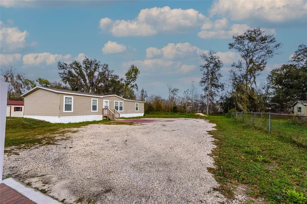 3205 J And J Manor Road Lakeland FL 33810