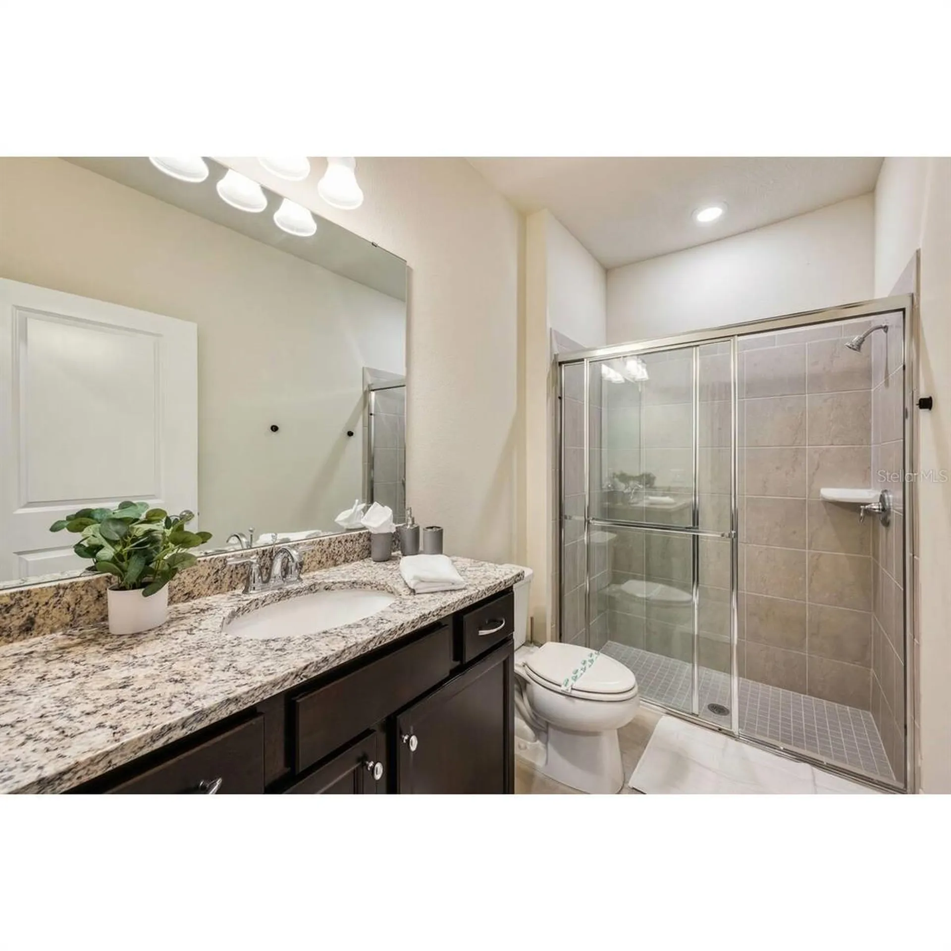 806 Paradise Drive Davenport FL 33897