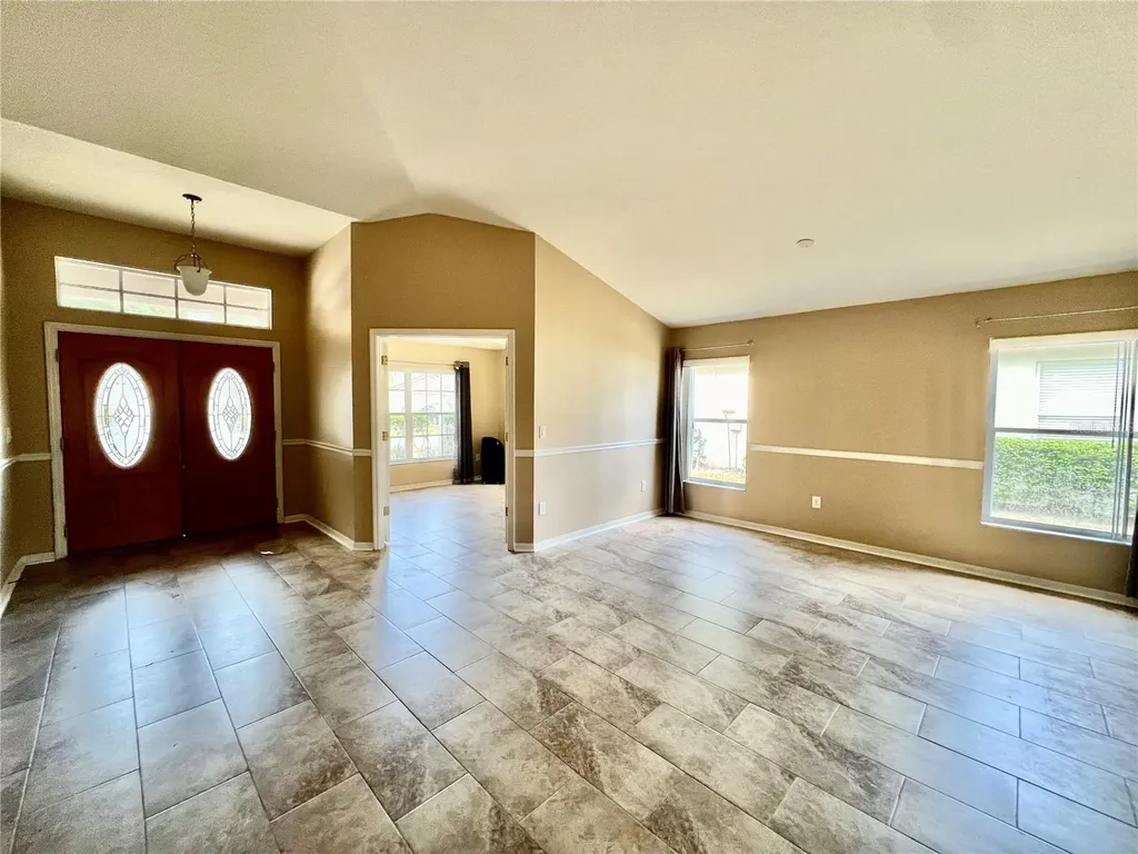 18241 Collridge Drive Tampa FL 33647