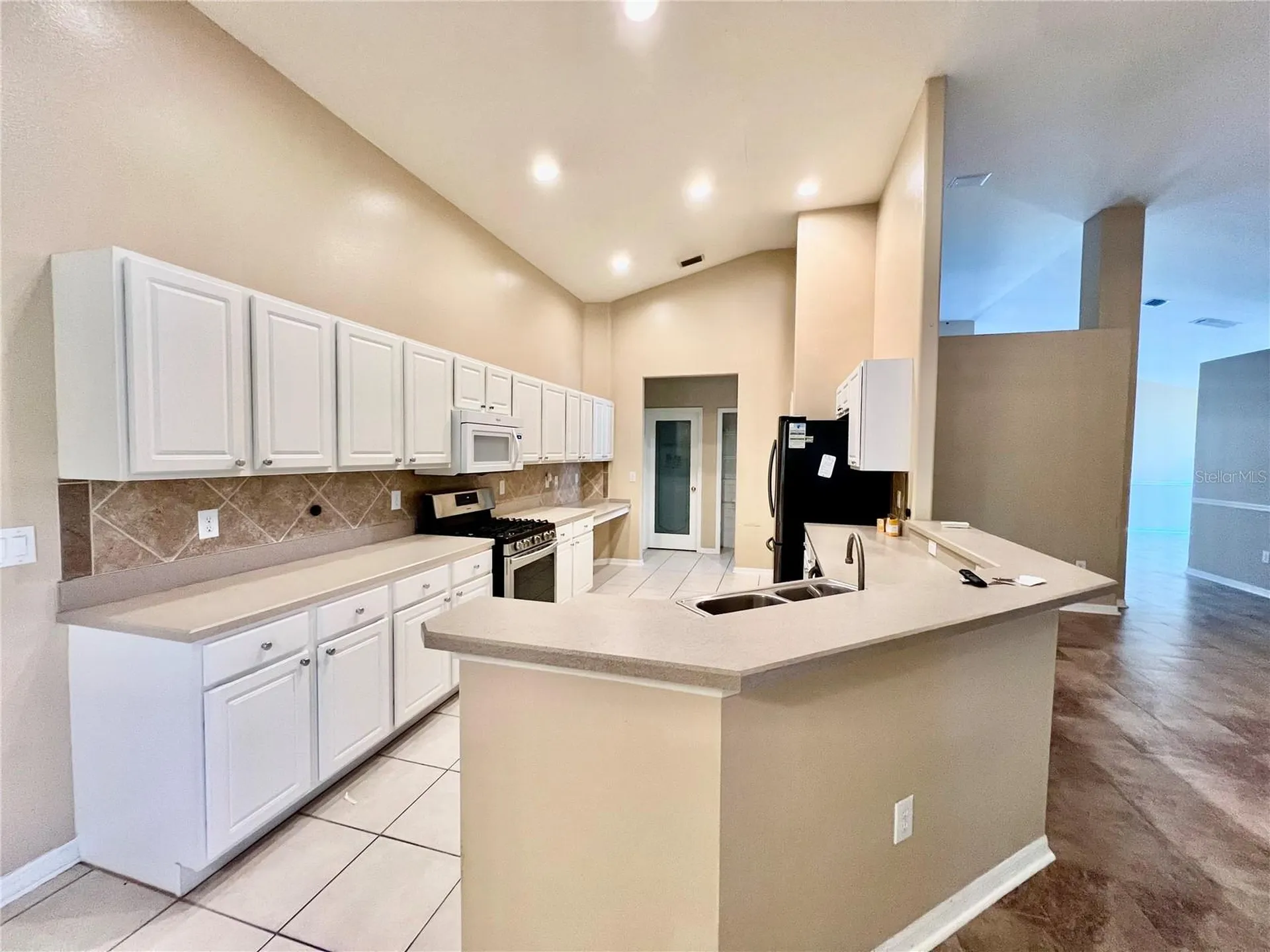 18241 Collridge Drive Tampa FL 33647