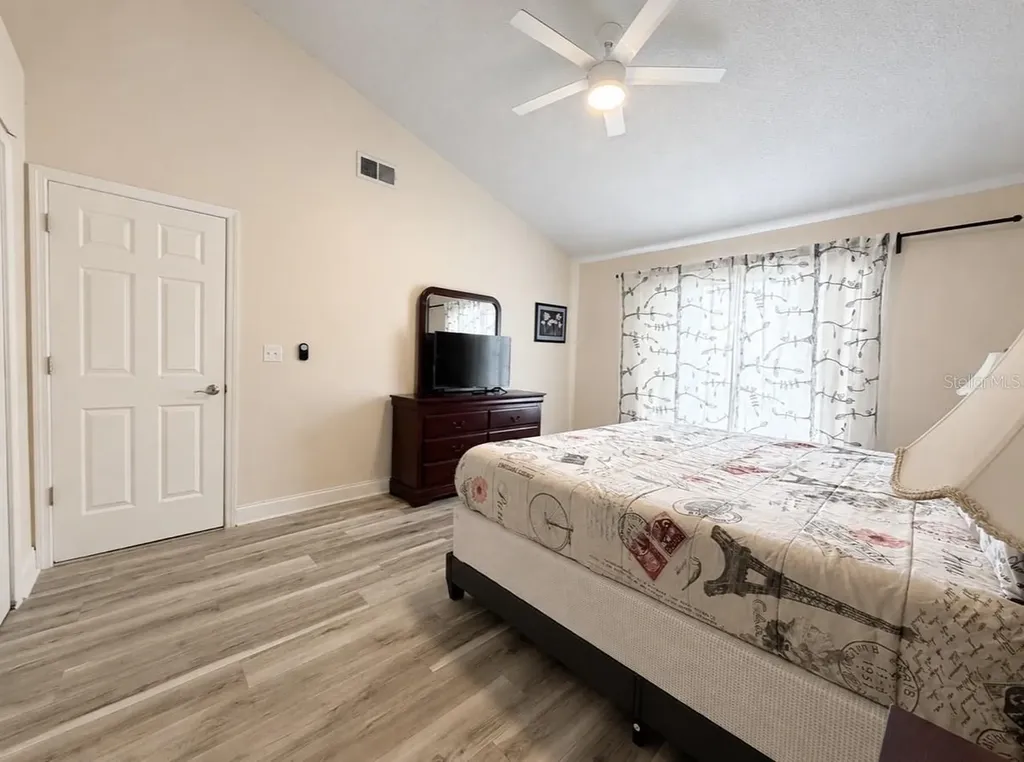 2747 N Poinciana Boulevard Kissimmee FL 34746