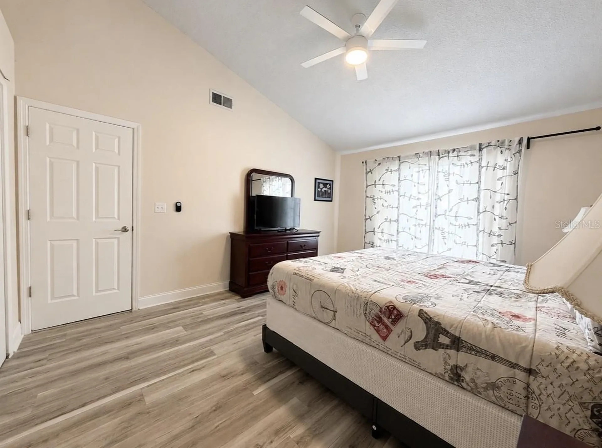 2747 N Poinciana Boulevard Kissimmee FL 34746