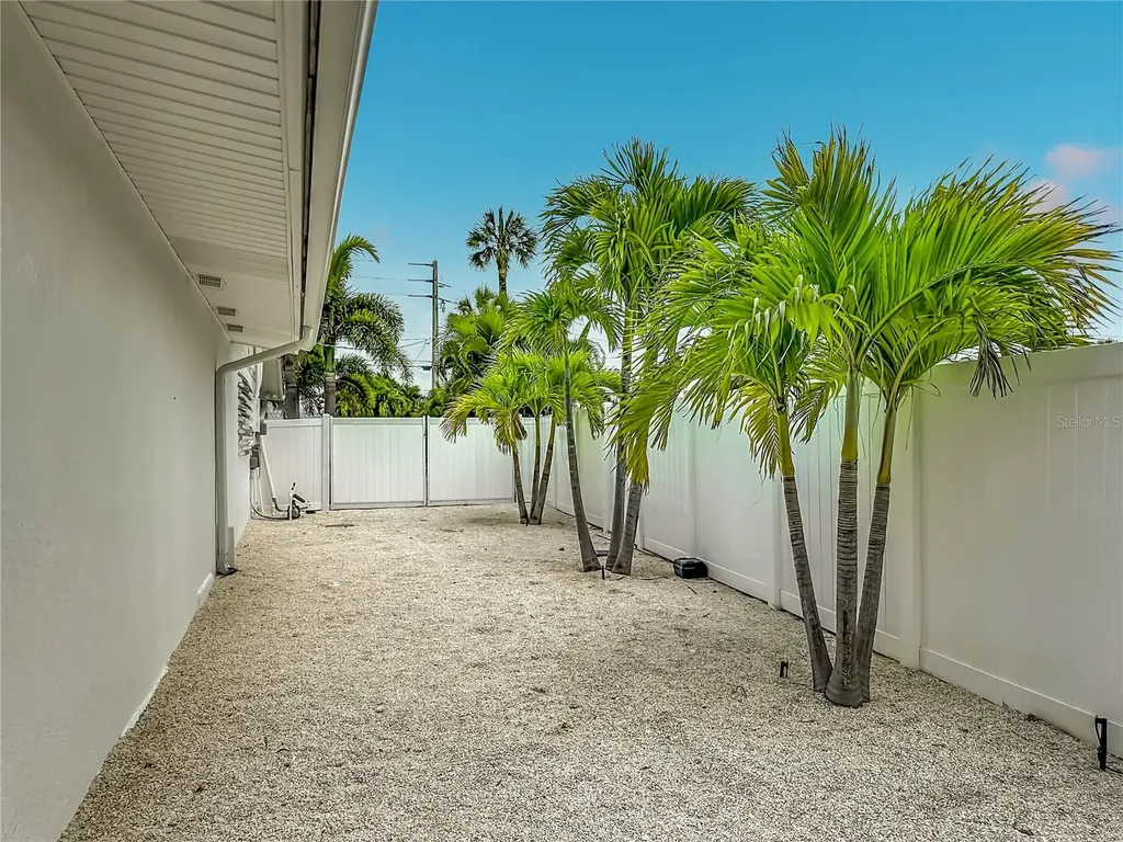 605 Key Royale Drive Bradenton Beach FL 34217