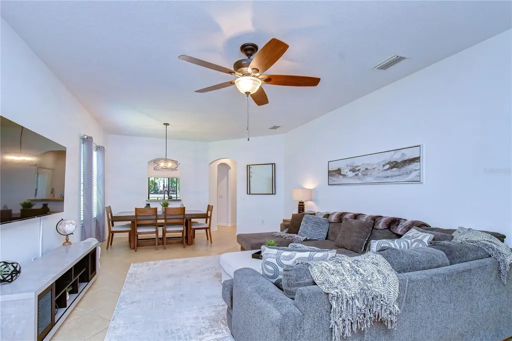 7847 Tuscany Woods Drive Tampa FL 33647