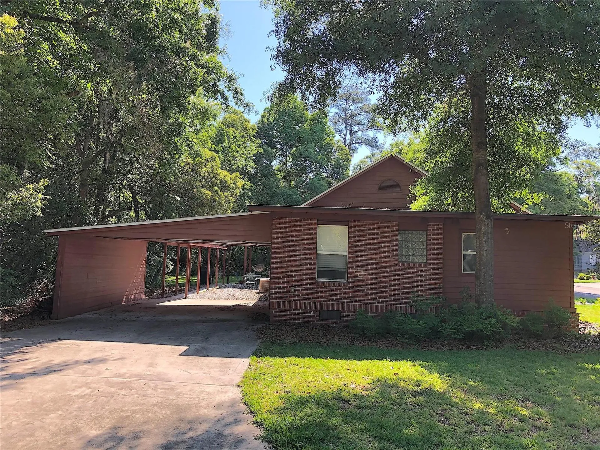 2060 NW 3rd Avenue Gainesville FL 32607