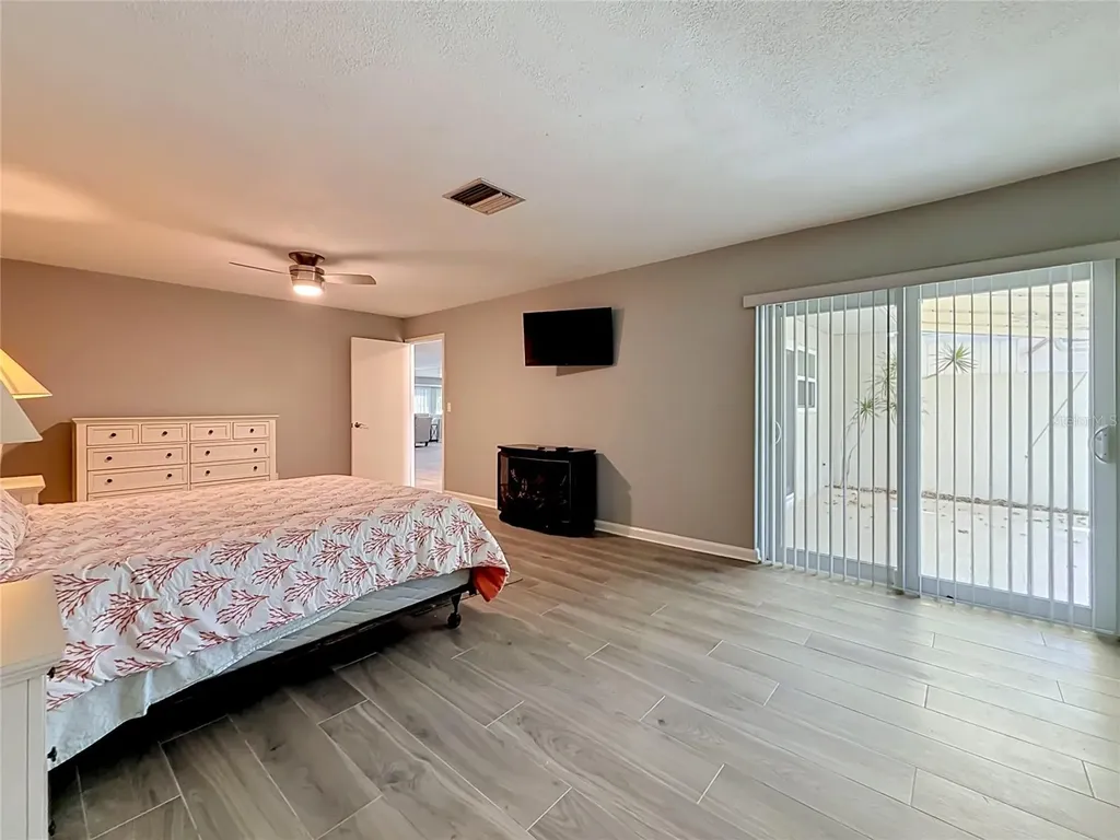 355 Boca Ciega Point Boulevard St Petersburg FL 33708