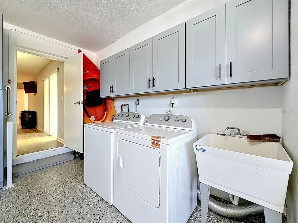 355 Boca Ciega Point Boulevard St Petersburg FL 33708