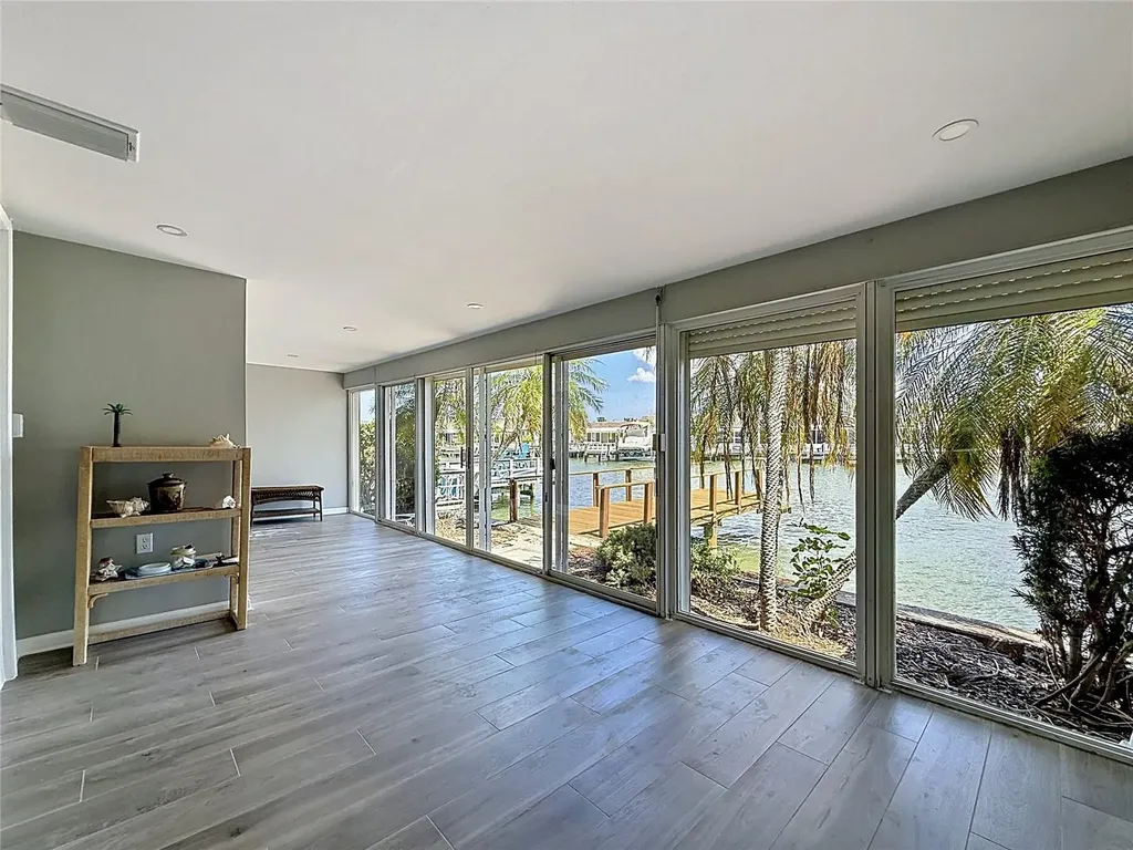 355 Boca Ciega Point Boulevard St Petersburg FL 33708