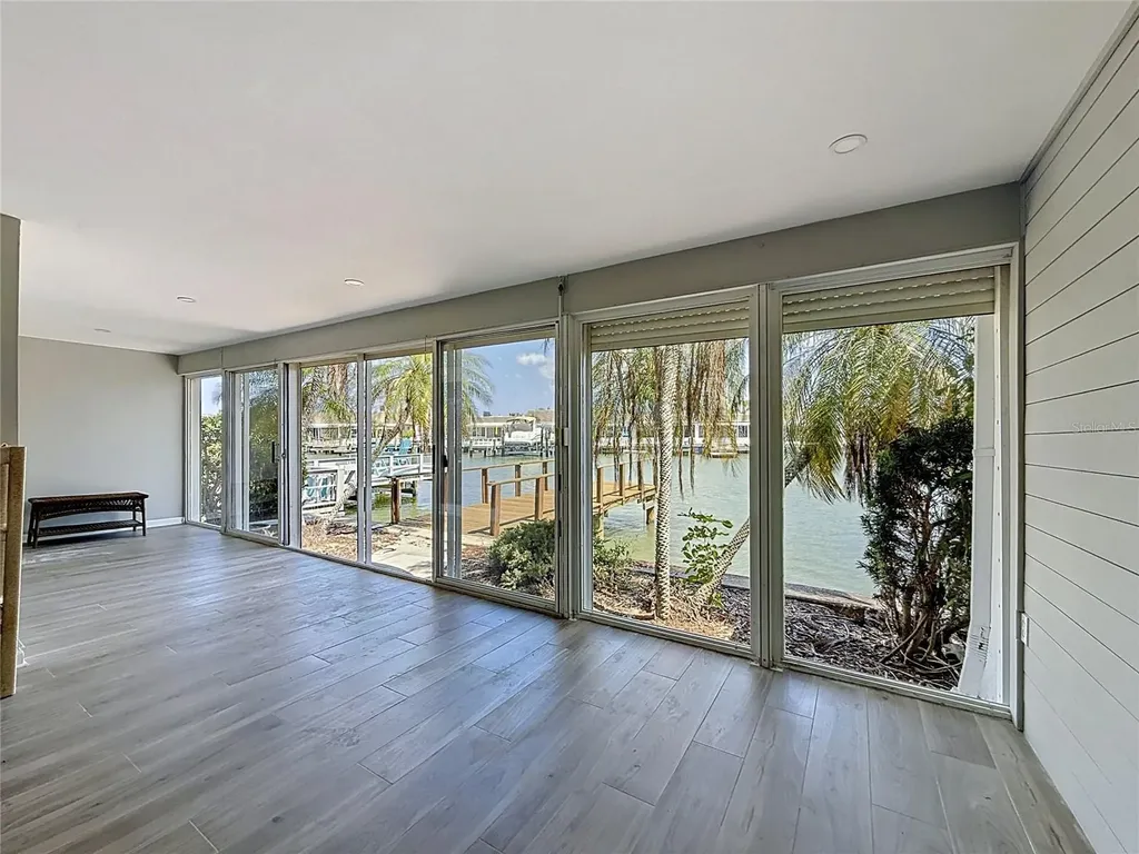 355 Boca Ciega Point Boulevard St Petersburg FL 33708
