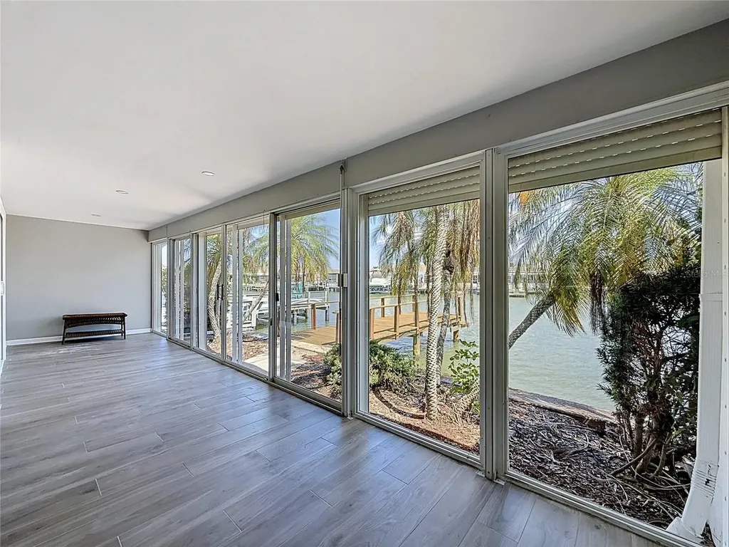 355 Boca Ciega Point Boulevard St Petersburg FL 33708