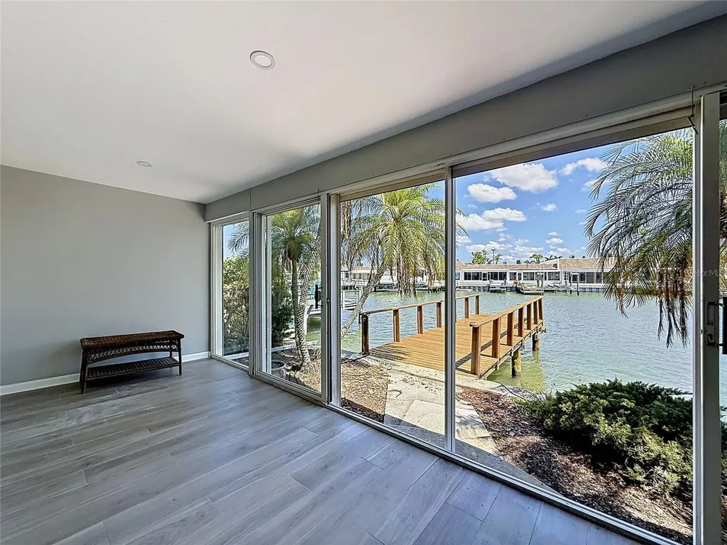 355 Boca Ciega Point Boulevard St Petersburg FL 33708