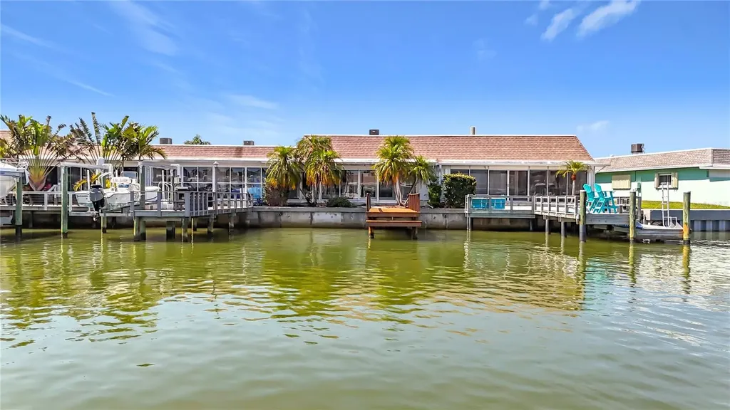 355 Boca Ciega Point Boulevard St Petersburg FL 33708