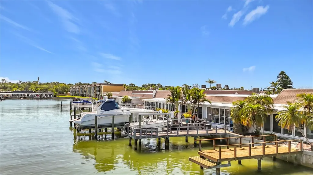 355 Boca Ciega Point Boulevard St Petersburg FL 33708
