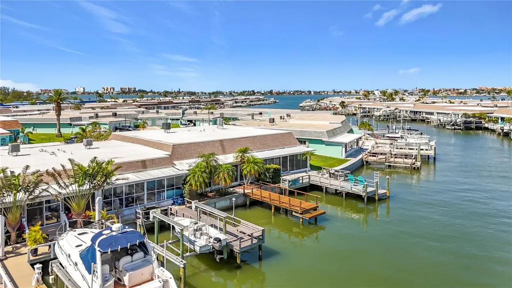 355 Boca Ciega Point Boulevard St Petersburg FL 33708