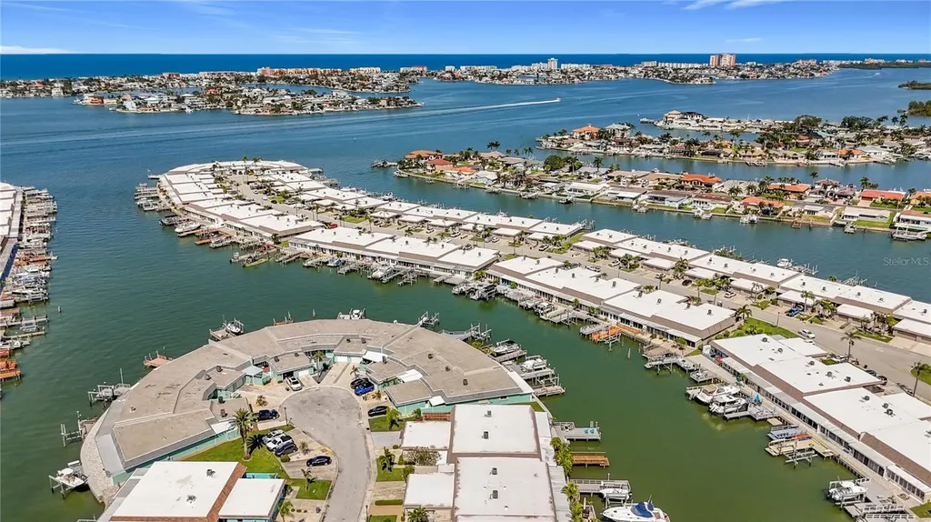 355 Boca Ciega Point Boulevard St Petersburg FL 33708