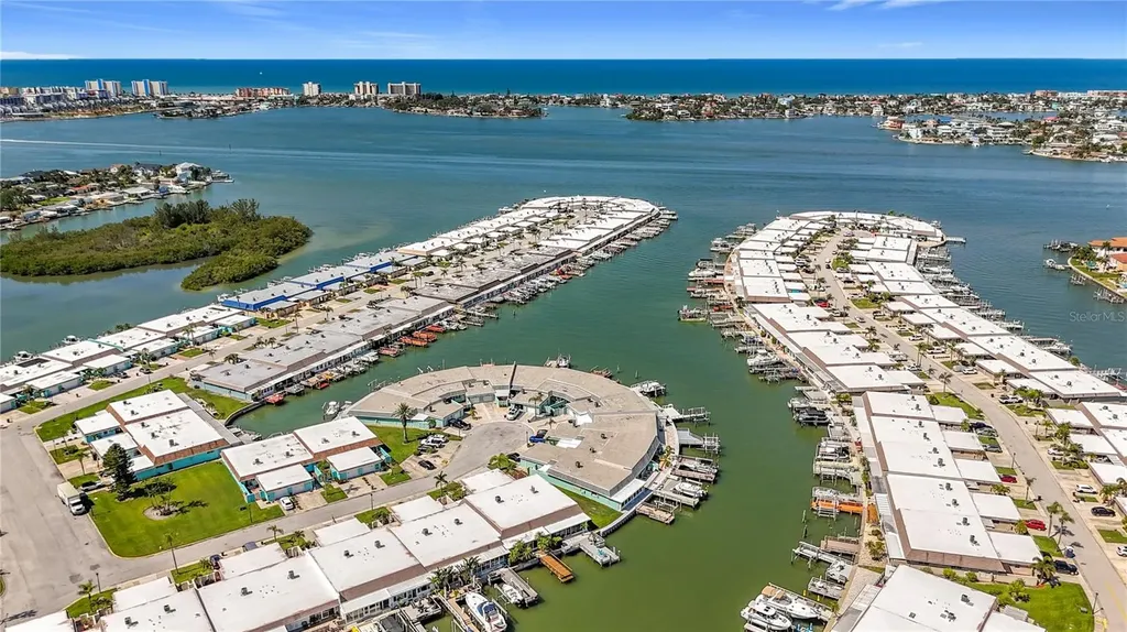 355 Boca Ciega Point Boulevard St Petersburg FL 33708