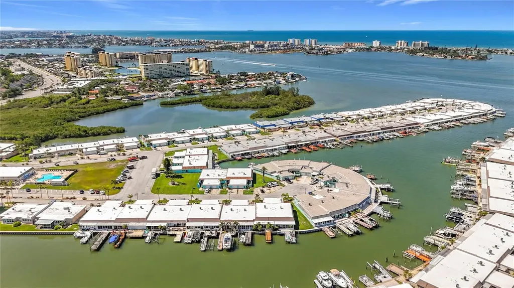 355 Boca Ciega Point Boulevard St Petersburg FL 33708