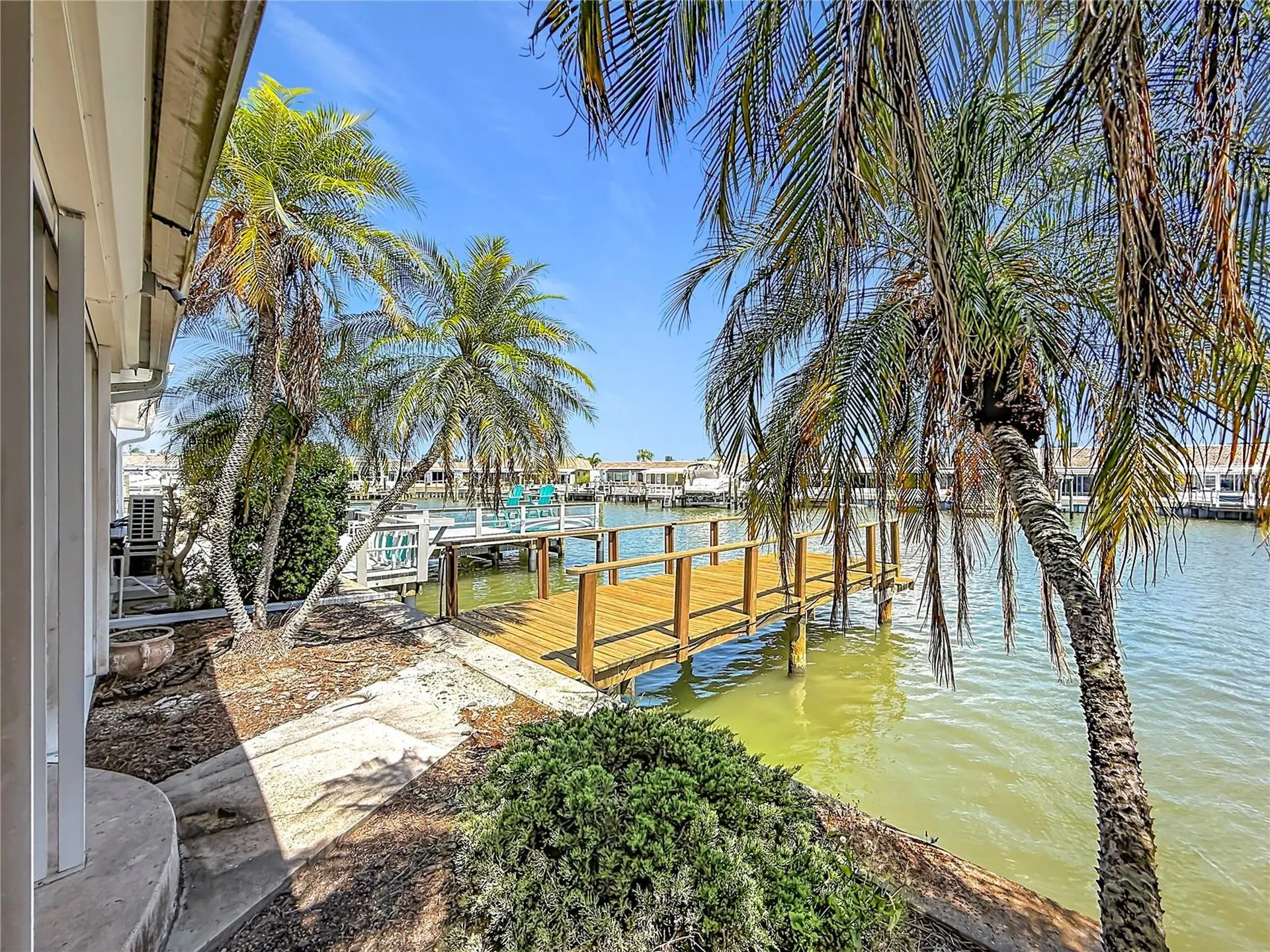 355 Boca Ciega Point Boulevard St Petersburg FL 33708