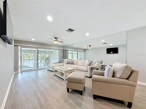355 Boca Ciega Point Boulevard St Petersburg FL 33708