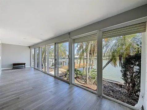 355 Boca Ciega Point Boulevard St Petersburg FL 33708