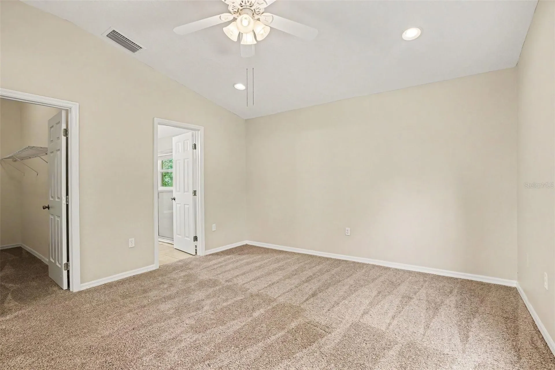 1906 Lakeview Way Kissimmee FL 34759