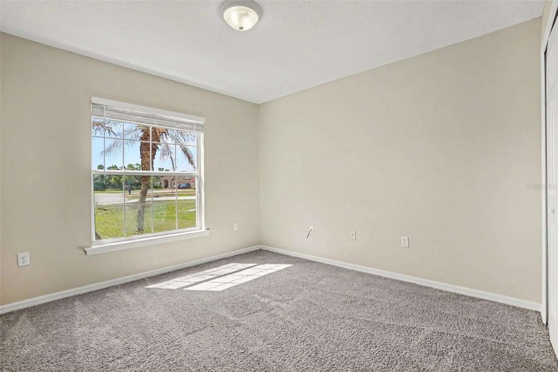1906 Lakeview Way Kissimmee FL 34759