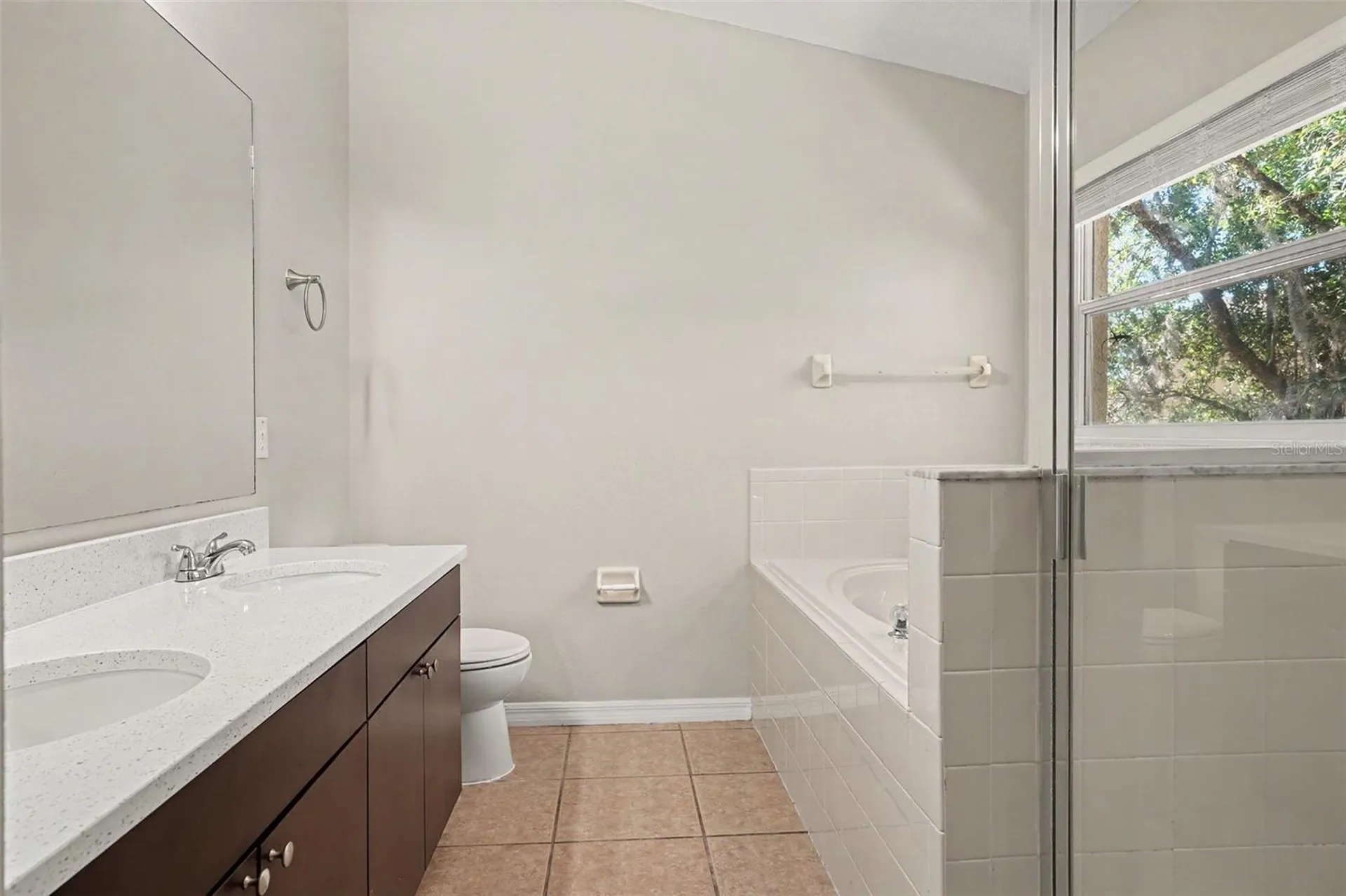 1906 Lakeview Way Kissimmee FL 34759