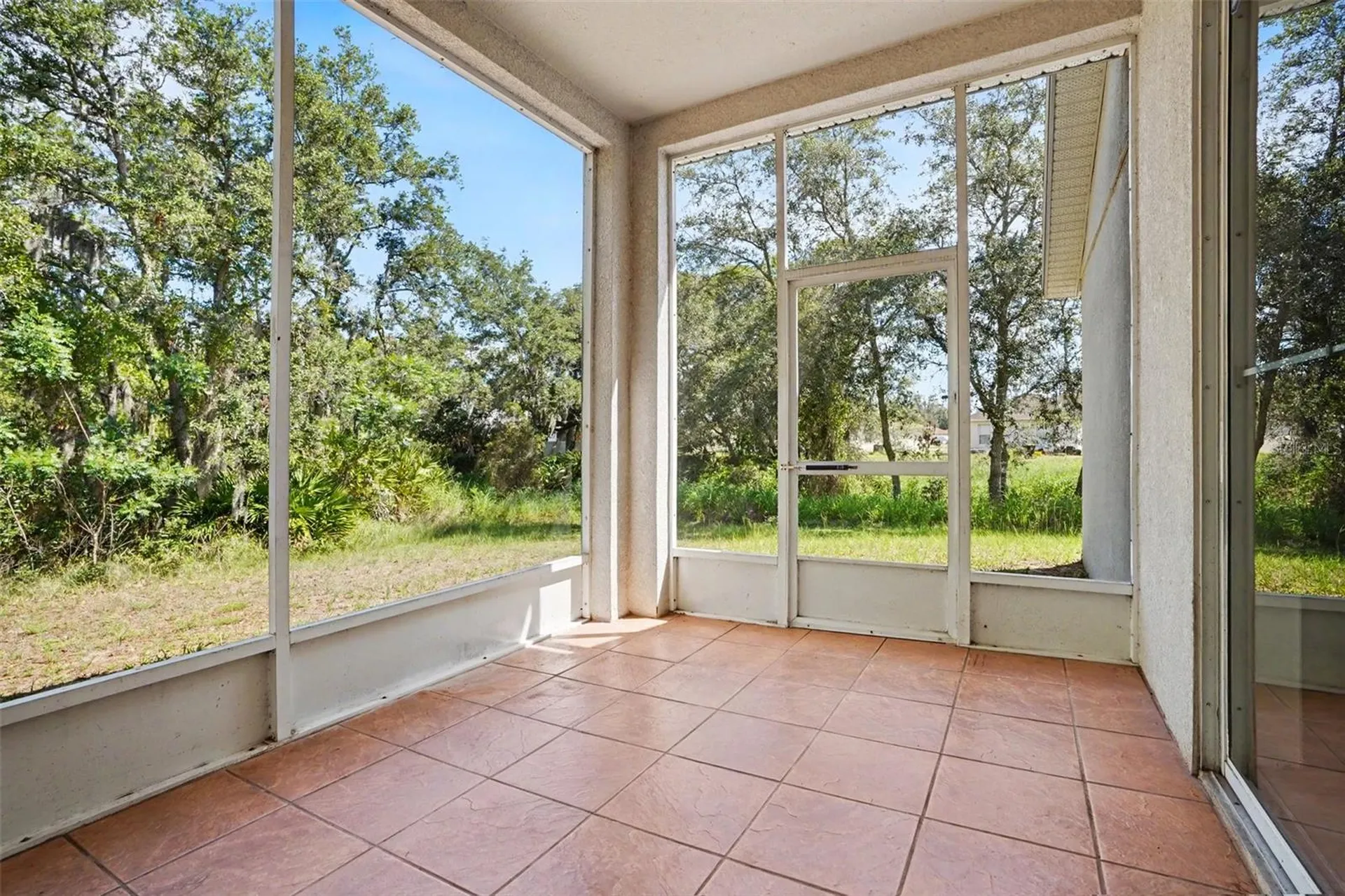 1906 Lakeview Way Kissimmee FL 34759