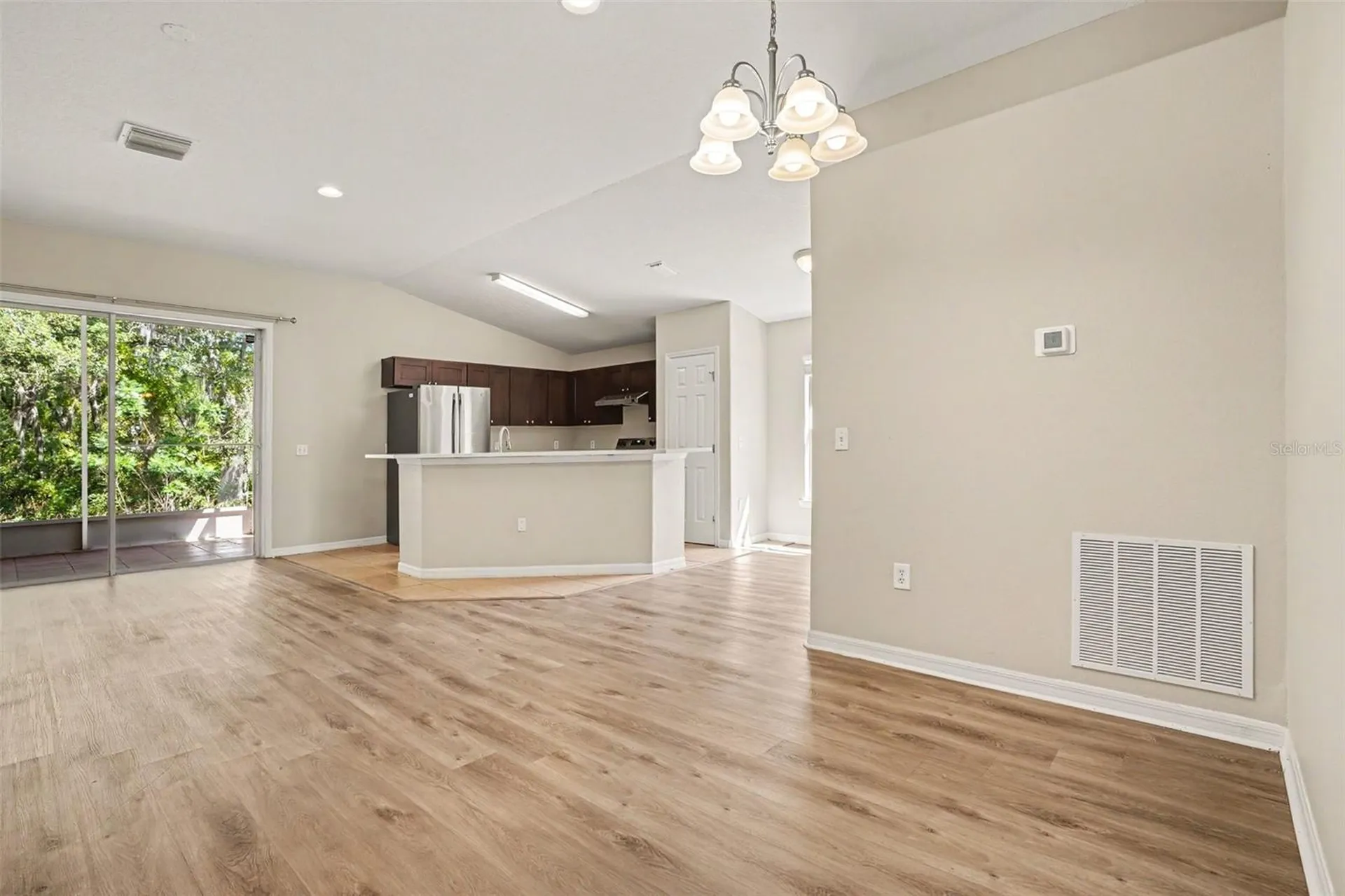 1906 Lakeview Way Kissimmee FL 34759