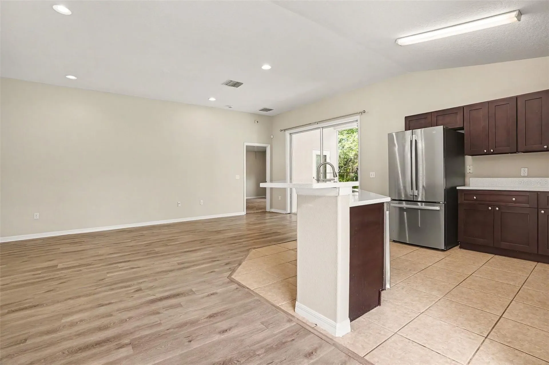 1906 Lakeview Way Kissimmee FL 34759