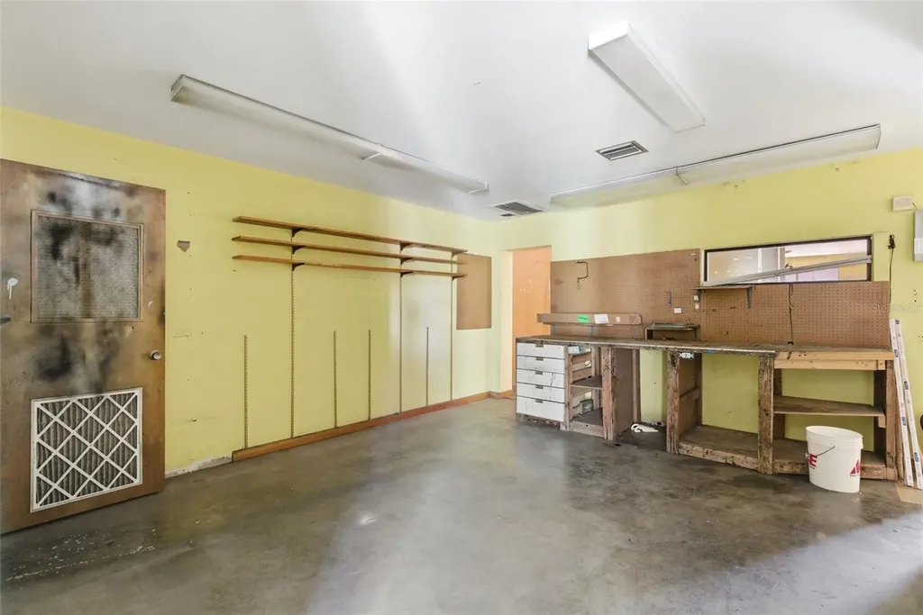 3233 W Bay To Bay Boulevard Tampa FL 33629