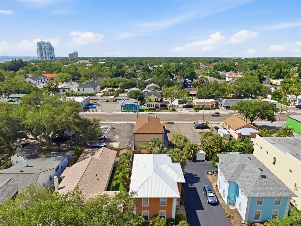 3233 W Bay To Bay Boulevard Tampa FL 33629