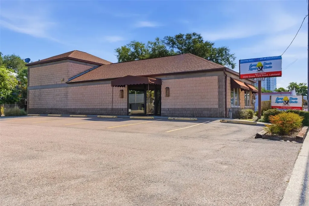 3233 W Bay To Bay Boulevard Tampa FL 33629