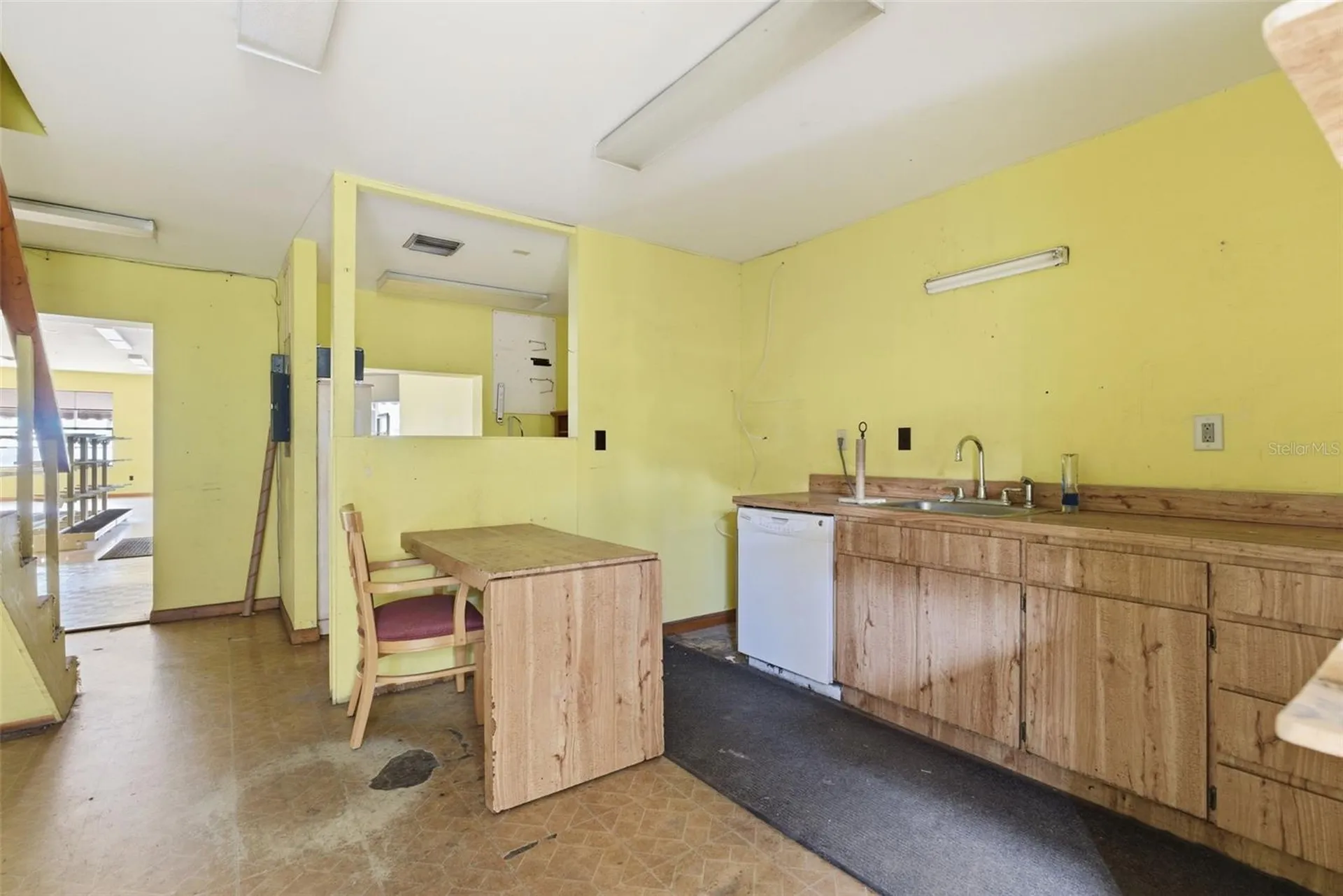 3233 W Bay To Bay Boulevard Tampa FL 33629