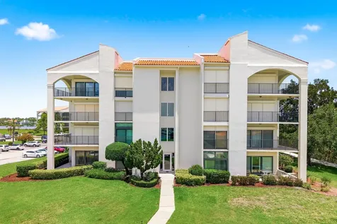 125 Mariner Drive Tarpon Springs FL 34689