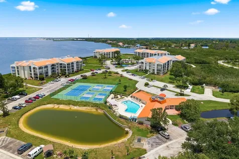 125 Mariner Drive Tarpon Springs FL 34689