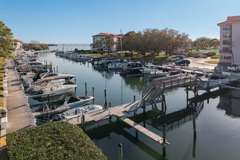 125 Mariner Drive Tarpon Springs FL 34689