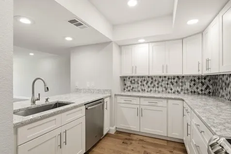 125 Mariner Drive Tarpon Springs FL 34689