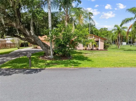 2440 Crane Court St Cloud FL 34771
