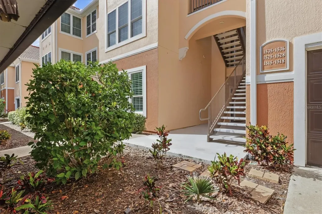 4138 Central Sarasota Parkway Sarasota FL 34238