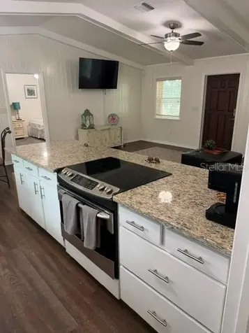 112 N Poplar Avenue Sanford FL 32771