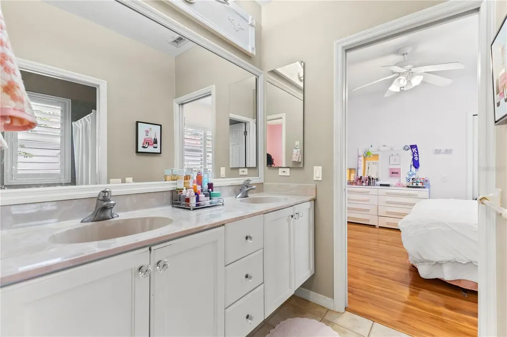 17861 Arbor Greene Drive Tampa FL 33647