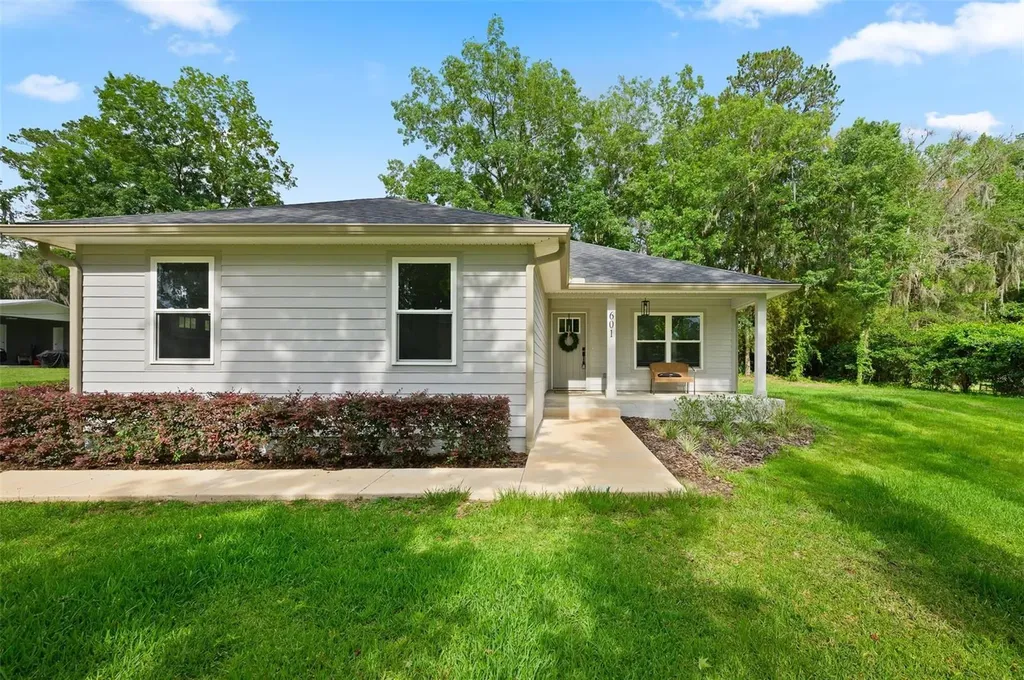 601 SE 4th Avenue Melrose FL 32666