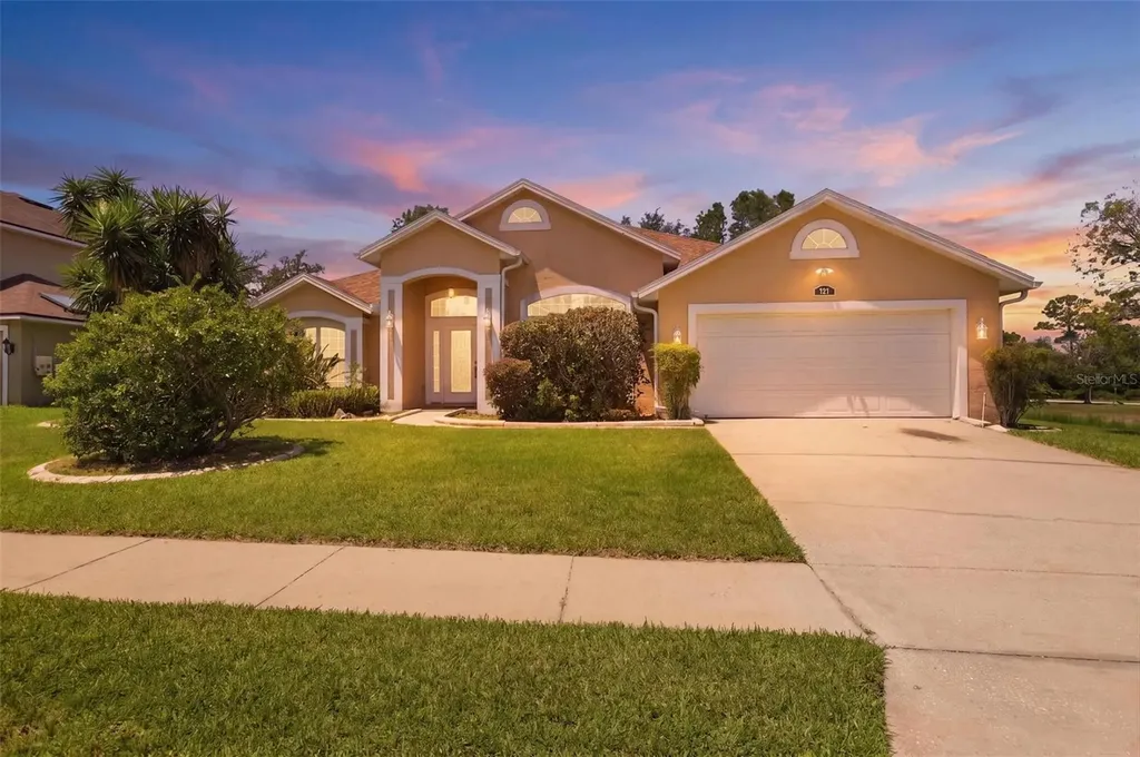 694 Shawsbury Way Deltona FL 32725